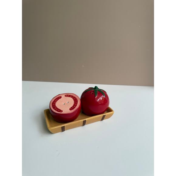 Tomato & Sliced Tomato Salt and Pepper Shakers | Cute Kitschy Decor Farm Country - Picture 2 of 8